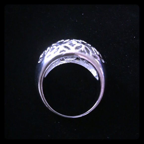 Silver Bubble Cutout Cocktail Ring - Picture 4 of 4